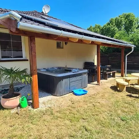 Vakantiehuis Private House *
